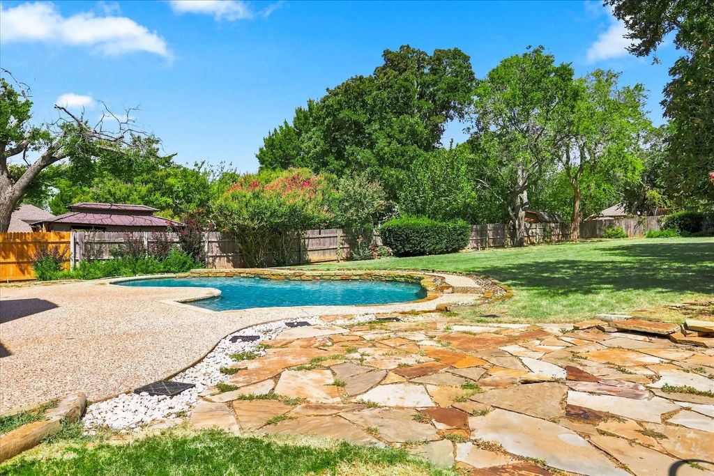 2312 Misty Trail Lane, Flower Mound