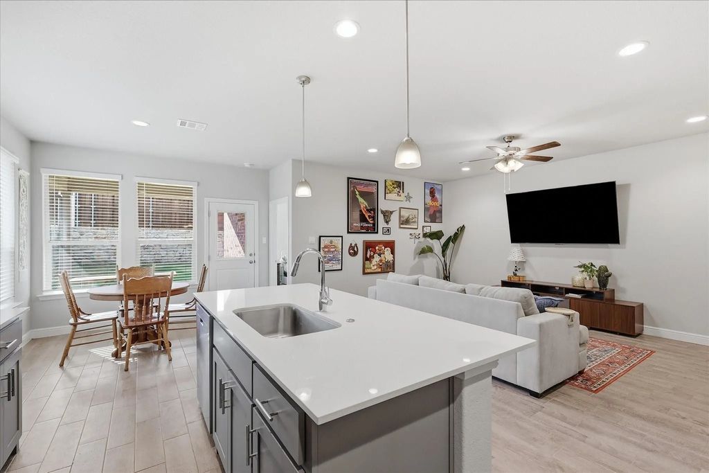 141 Medina Lane, Rhome
