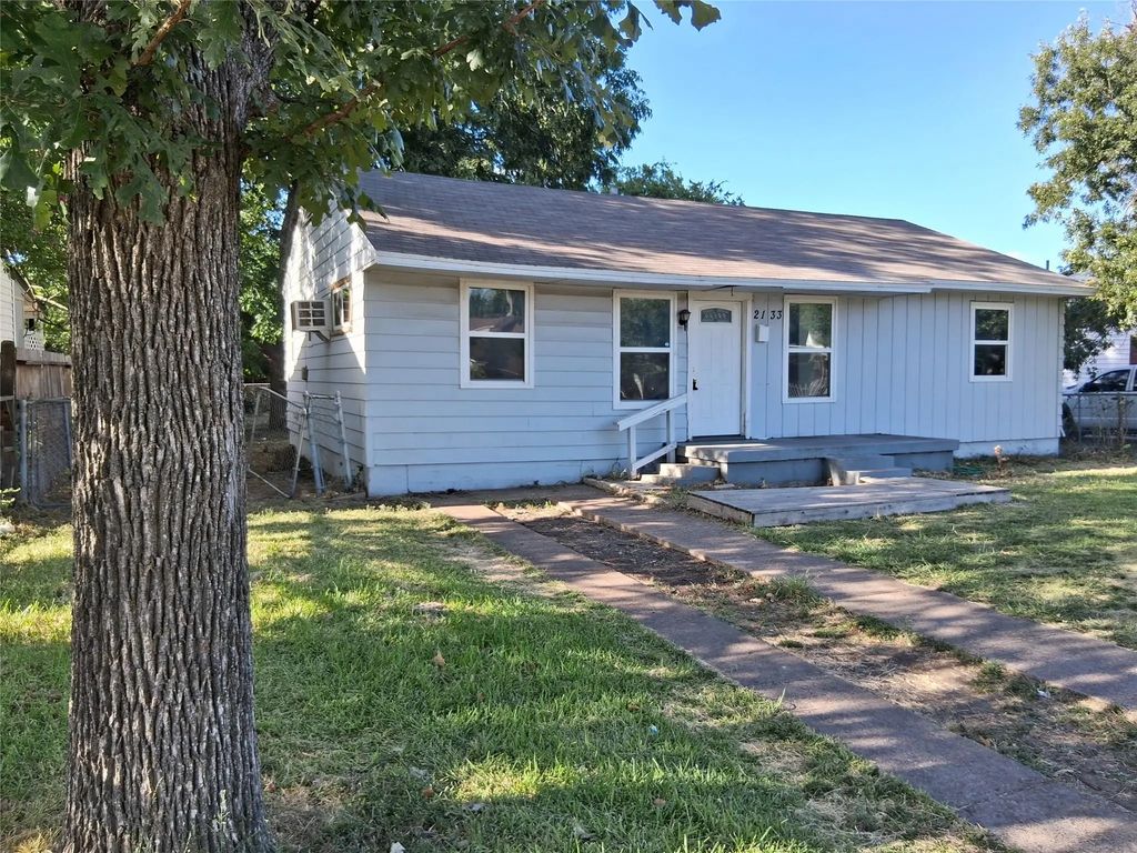 2133 Glenfield Avenue, Dallas