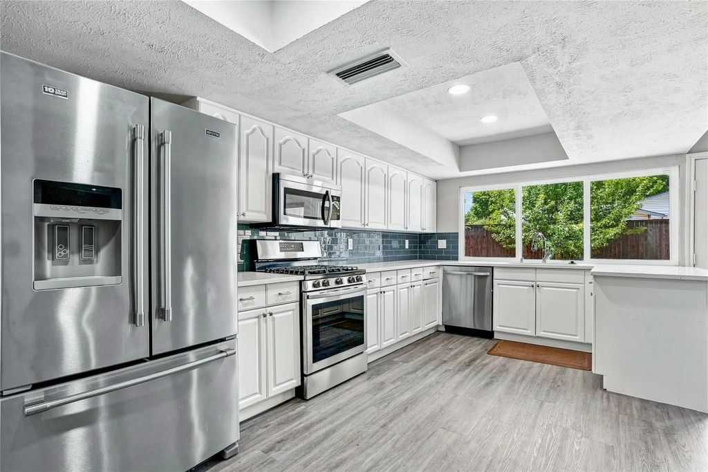 6203 Rainier Road, Plano