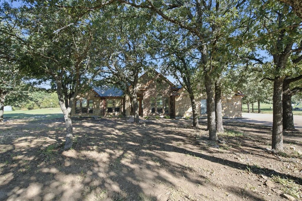 108 Cedar Ranch Drive, Weatherford