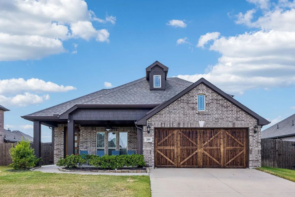 209 Perennial Way, Waxahachie