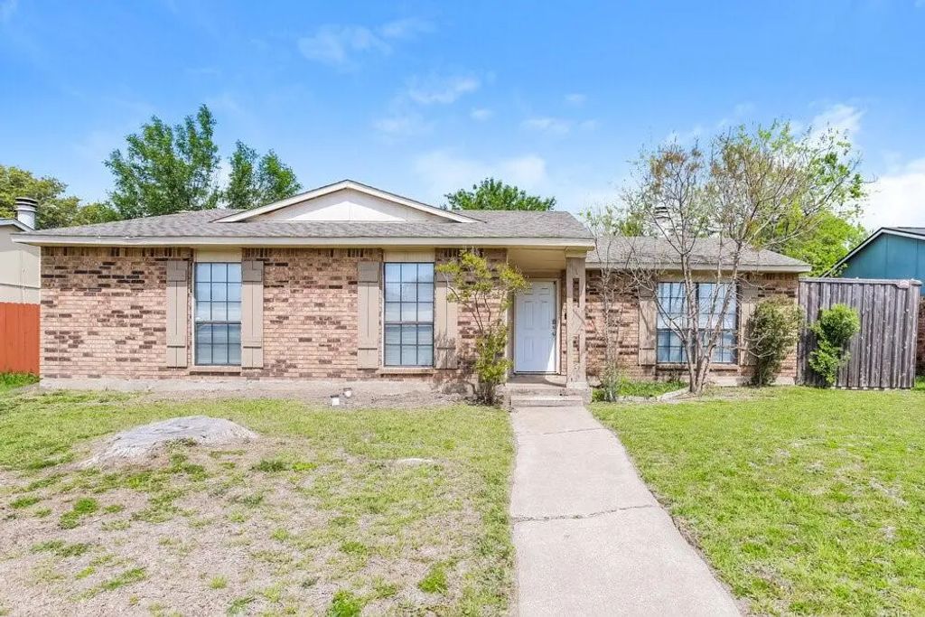 2109 Kings Road, Carrollton