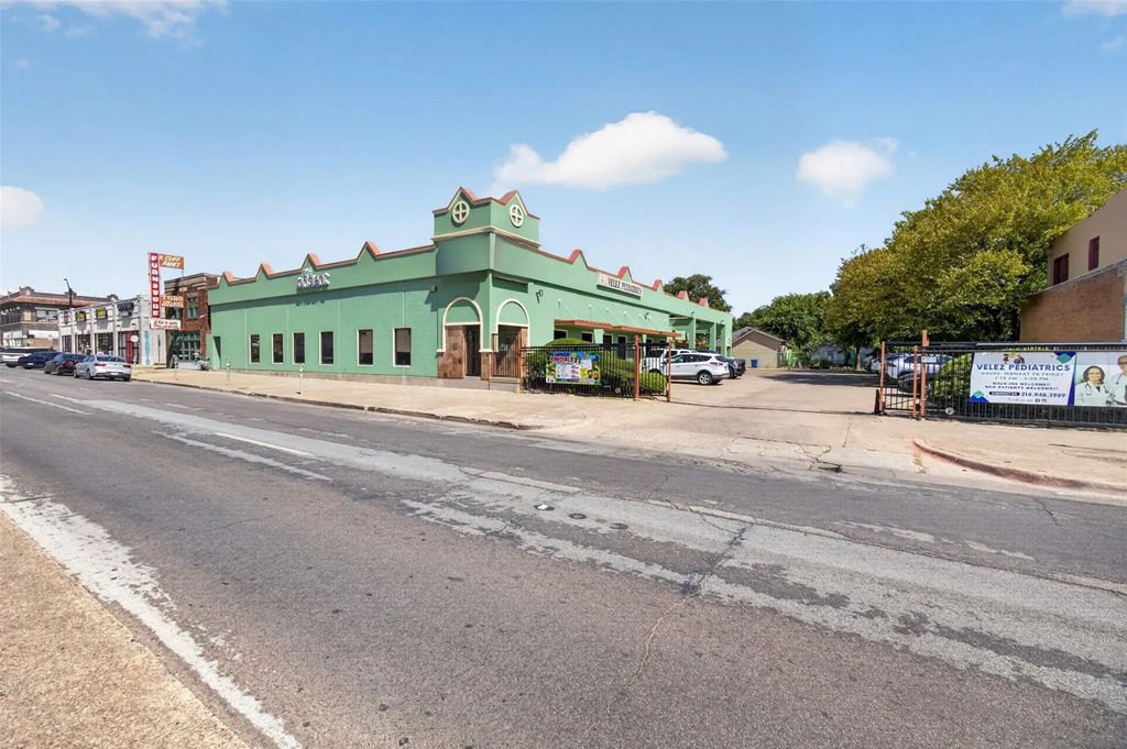 817 W Jefferson Boulevard, Dallas