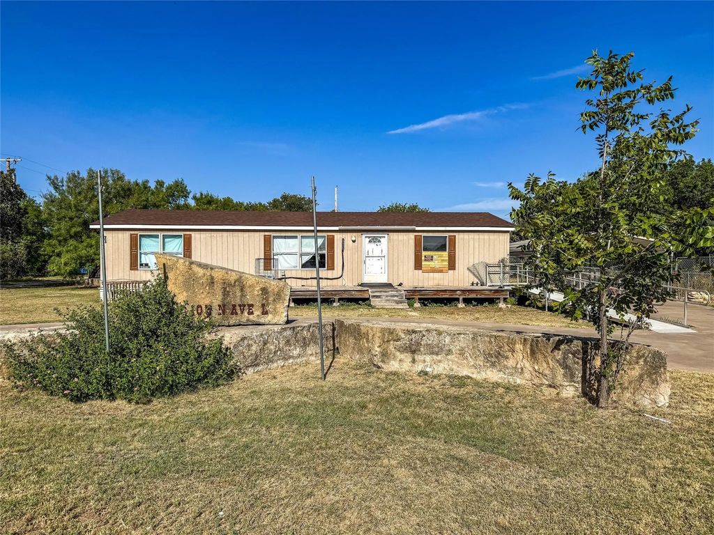 105 N Avenue L, Haskell