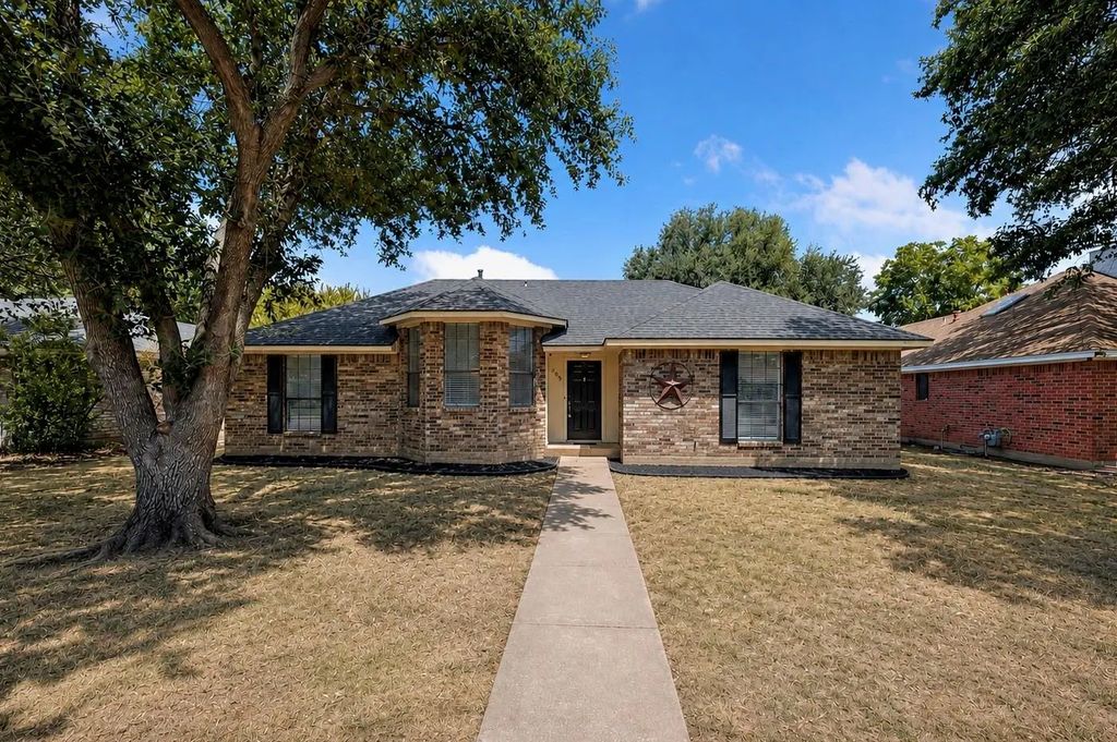 209 Willow Stone Street, Denton