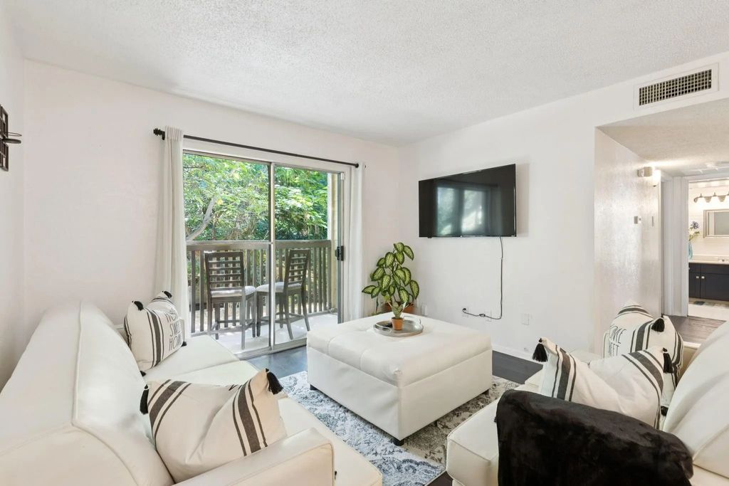 4845 Cedar Springs Road 173, Dallas