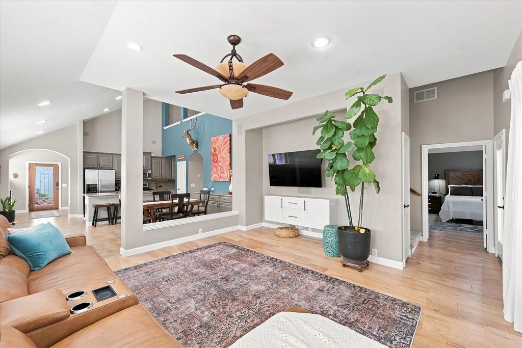 102 Chase Oaks Court, Mansfield