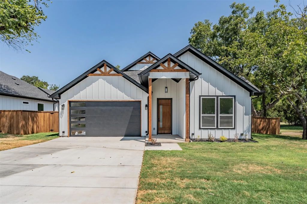 303 Hobbs Avenue, Boyd