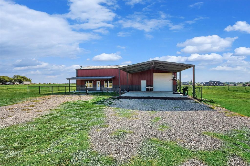 4540 Fm 2450, Krum