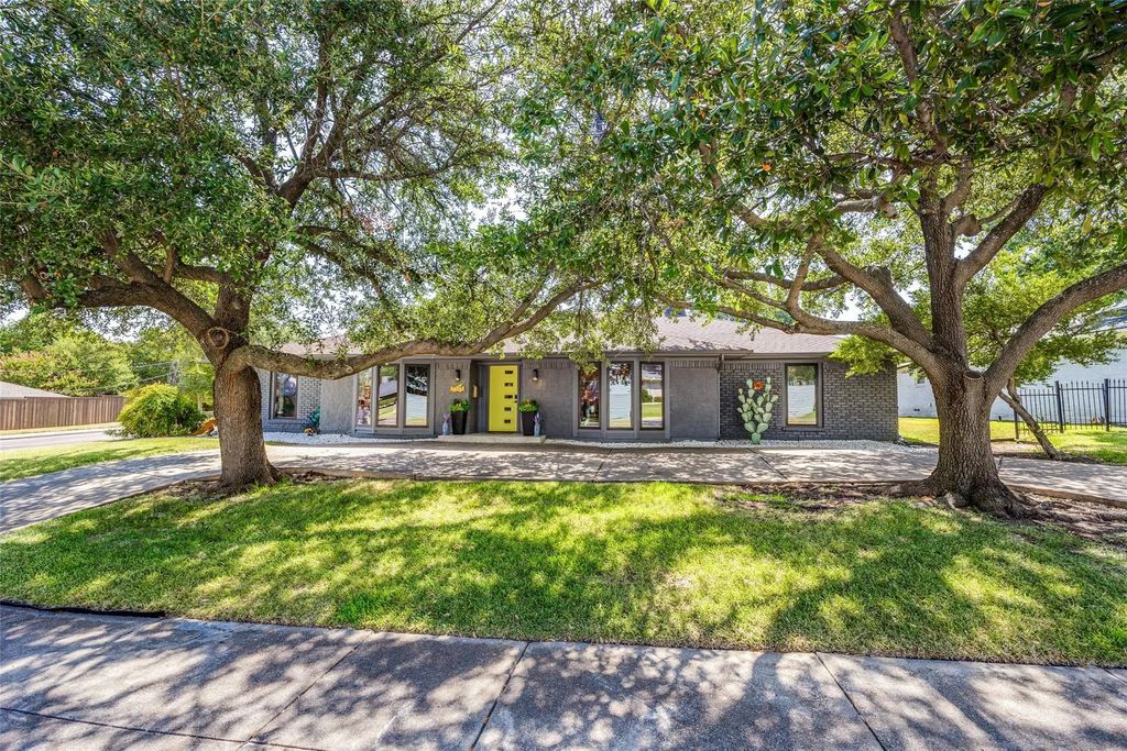 10232 Boedeker Street, Dallas
