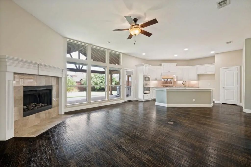 850 Woodview Drive, Prosper