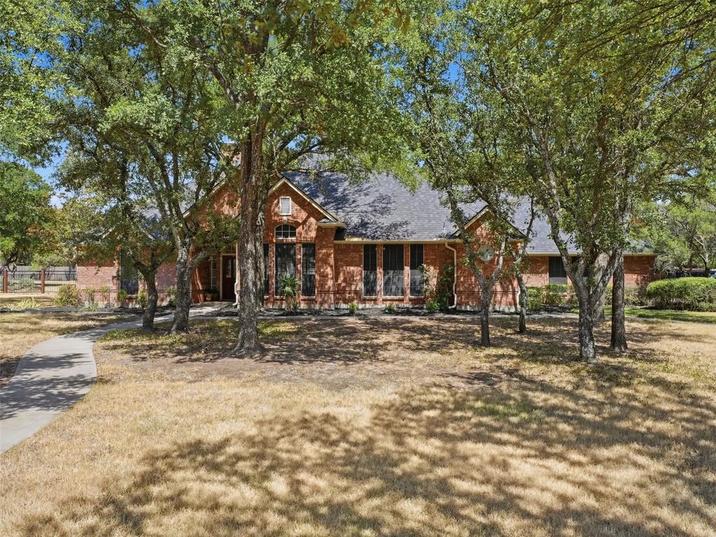 156 S Fork Drive, Hudson Oaks