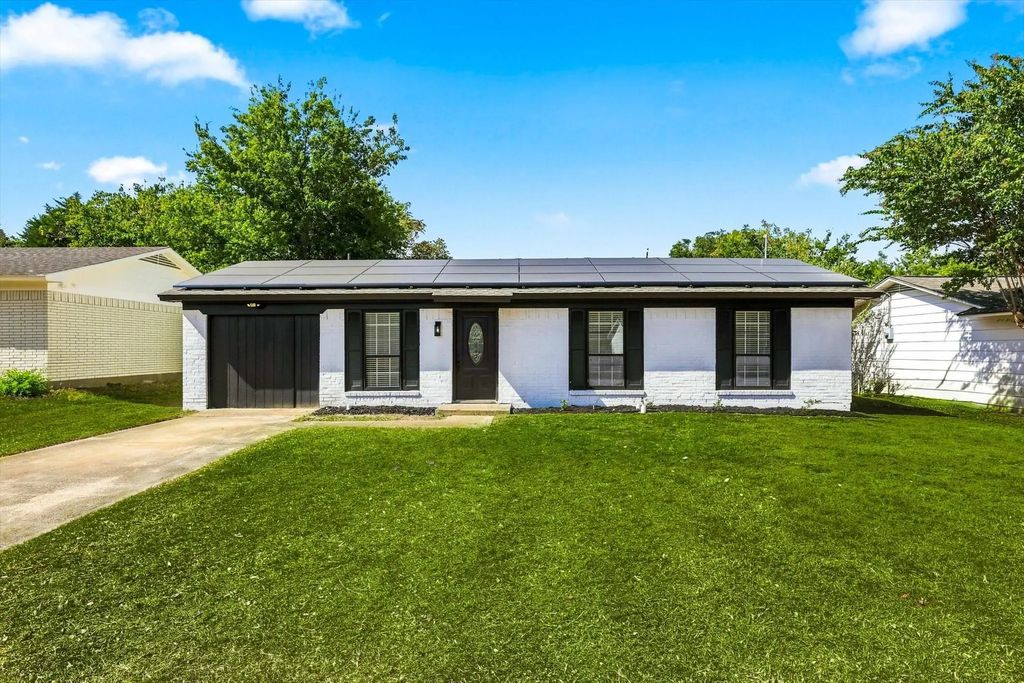 865 Stanford Drive, Lancaster