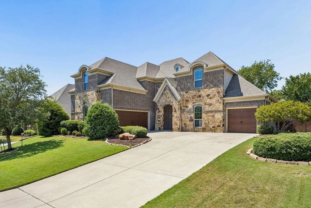 403 Clear Creek Drive, Mansfield