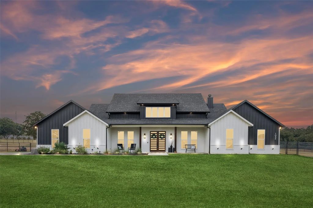 1032 Bluebonnet Ridge, Weatherford