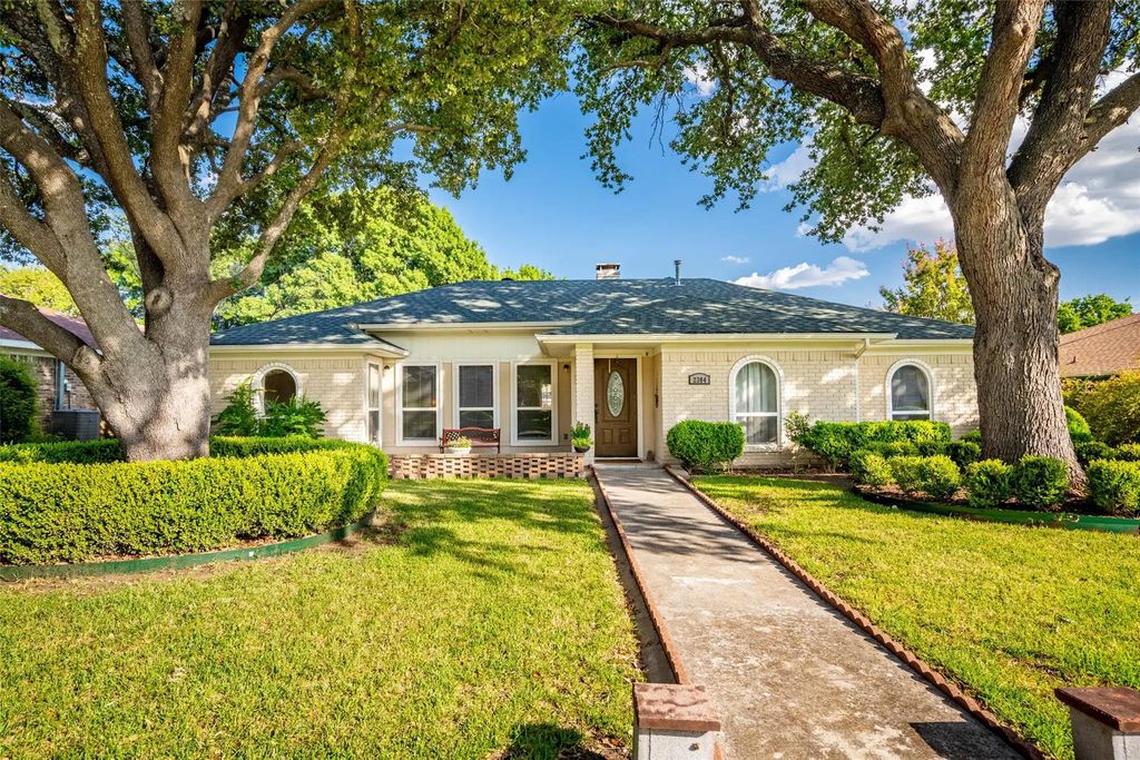 2304 Glen Forest Lane, Plano