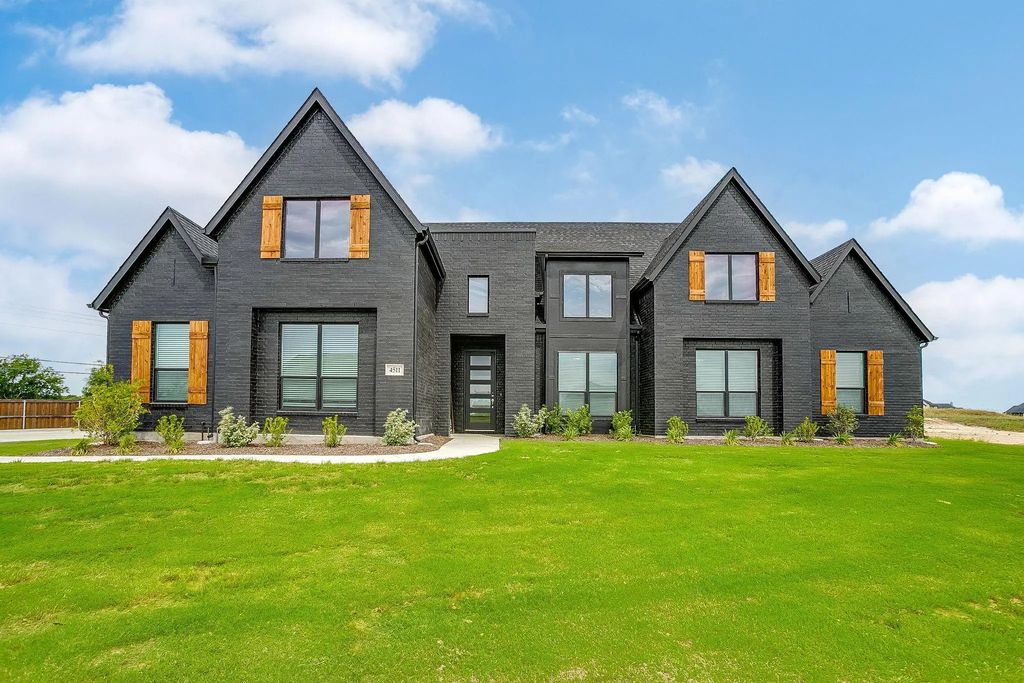 4511 Matador Ranch Court, Waxahachie