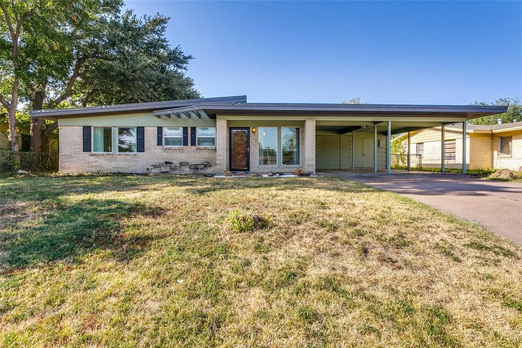 5205 Trail Lake Drive, Fort Worth