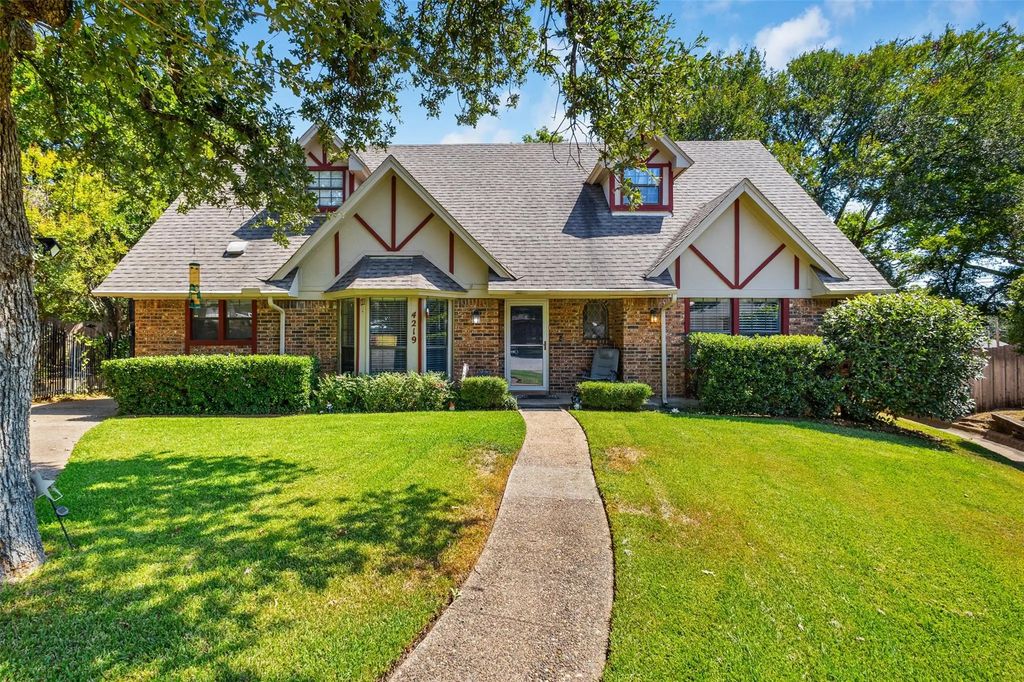 4219 Pleasant Oaks Court, Arlington