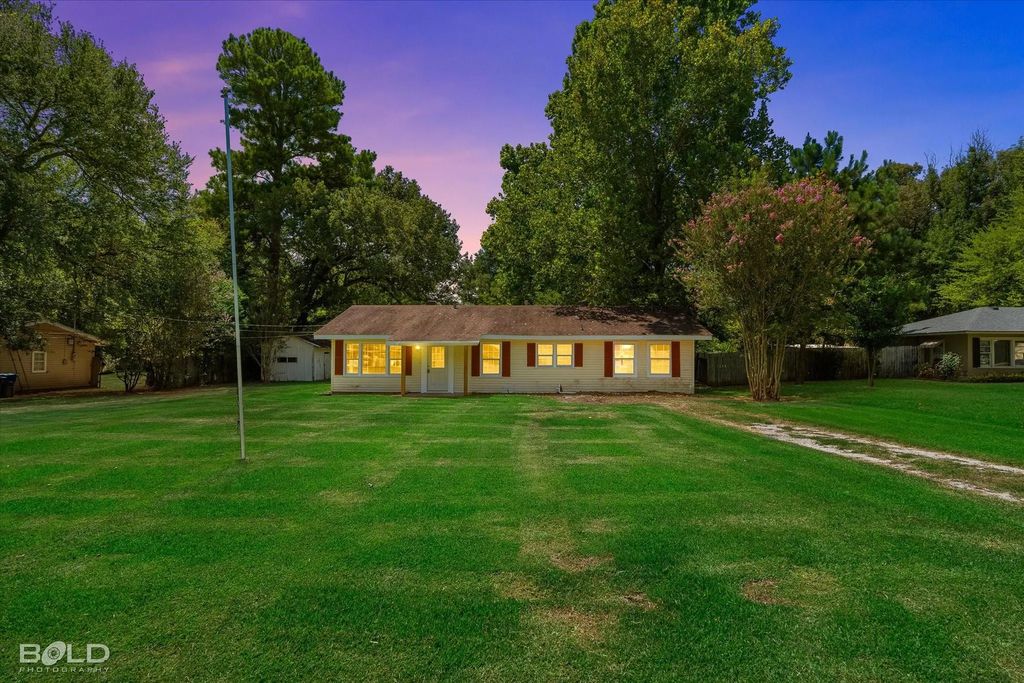 6337 Garden Oaks Drive, Shreveport