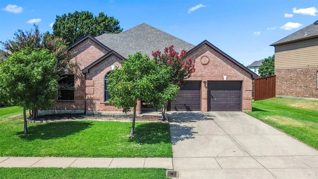 12133 Copper Creek Drive, Fort Worth