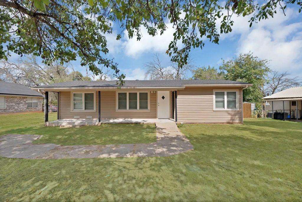 116 Westline Road, Azle