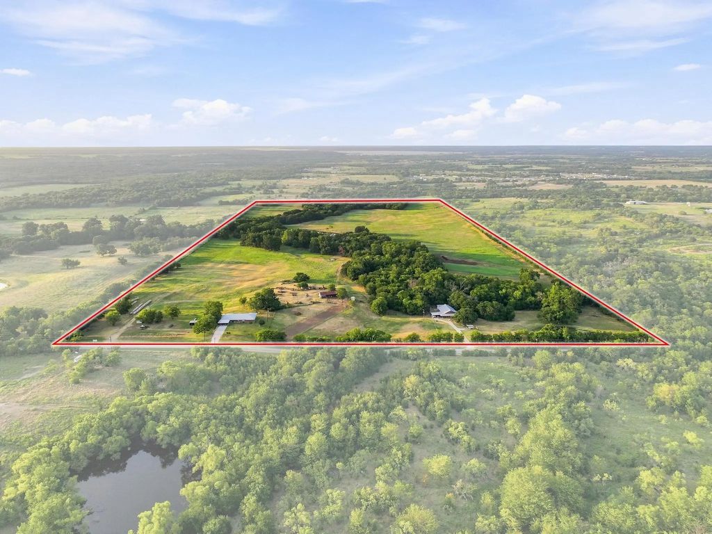 3303 & 3407 Gage Road, Sherman