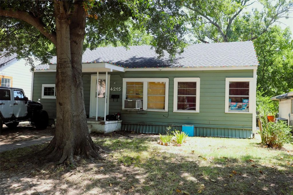 4215 Gee Street, Greenville