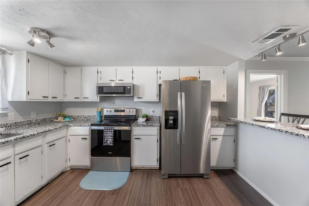108 Harbor Drive 204, Runaway Bay