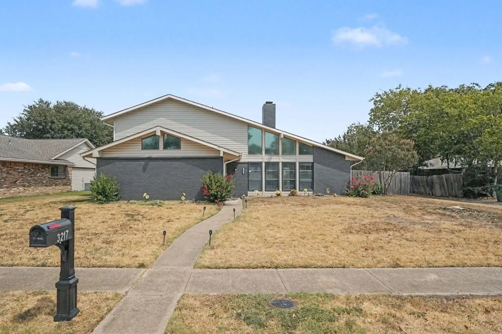 3217 Knights Haven Lane, Garland