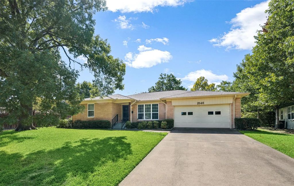 2546 Telegraph Avenue, Dallas