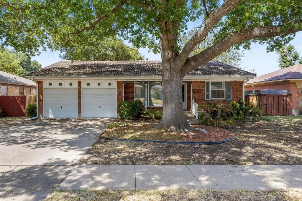 1013 Bandera Lane, Garland