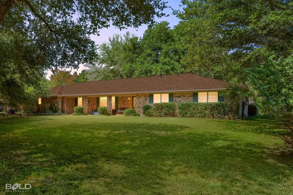 9347 Highway 3, Plain Dealing