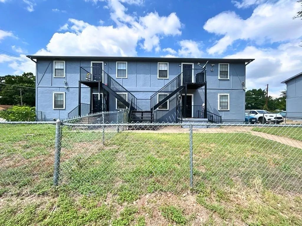 1613 Voirin Road, Irving