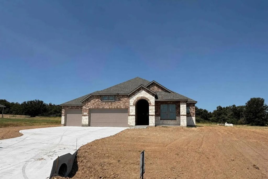 305 Skeen Peak, Springtown