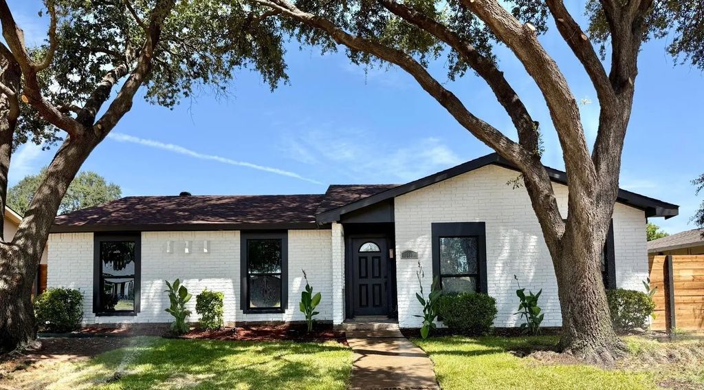 1810 Sandra Lane, Grand Prairie