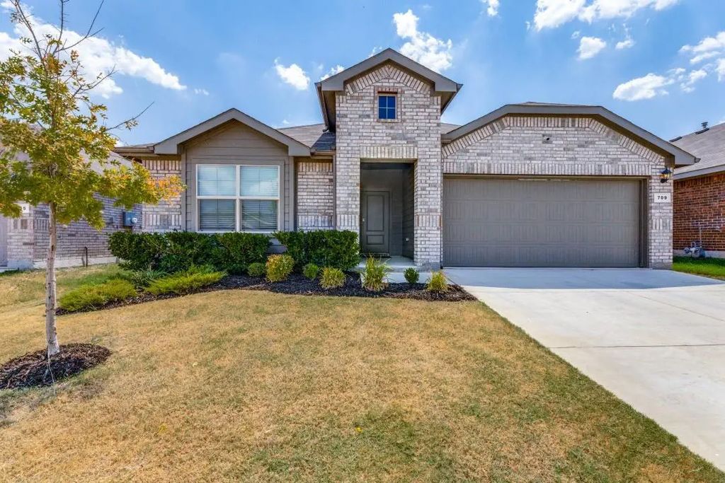 709 Cofer Way, Fort Worth
