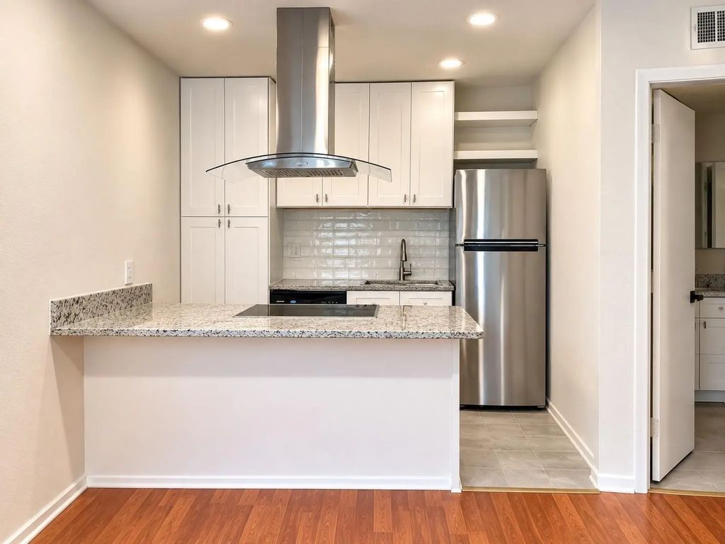 5923 Harvest Hill Road 2089, Dallas