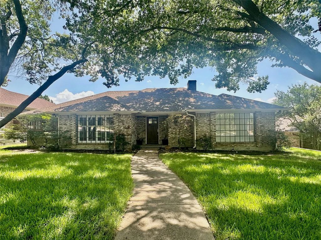 7010 Claybrook Drive, Dallas