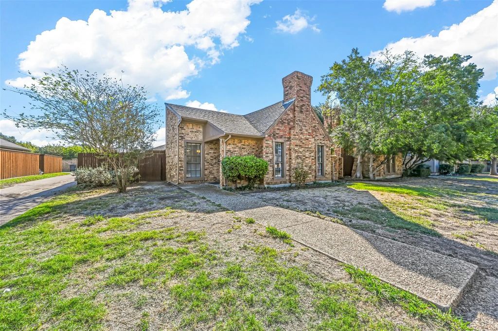 4007 Saint Christopher Lane, Dallas