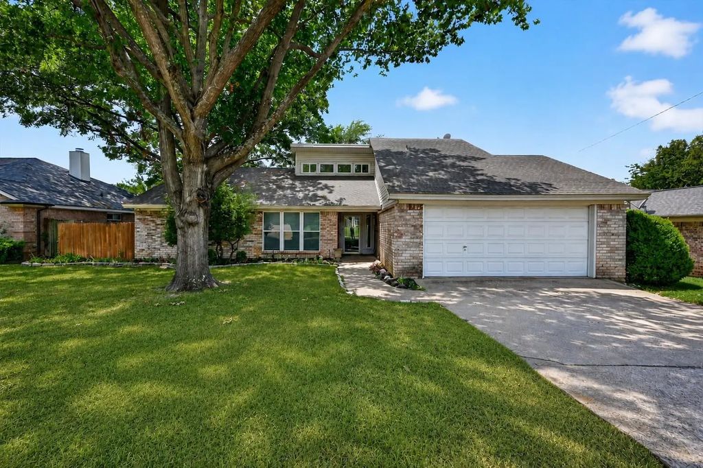 4610 Bellefontaine Court, Arlington