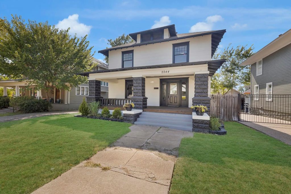 2244 Alston Avenue, Fort Worth