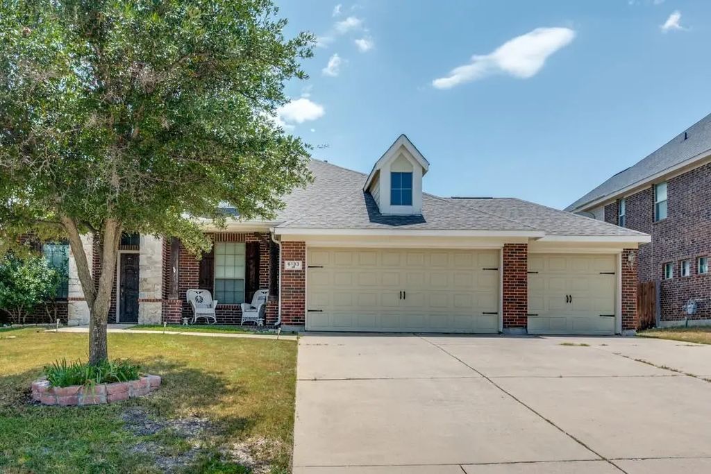6133 Lamb Creek Drive, Fort Worth