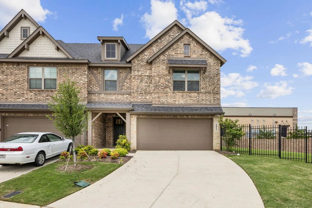 6815 Joelene Rae Drive, Arlington