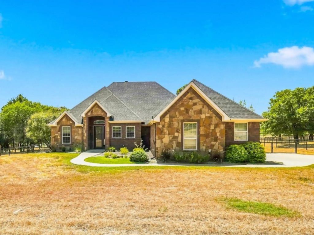149 Overton Ridge Circle, Weatherford