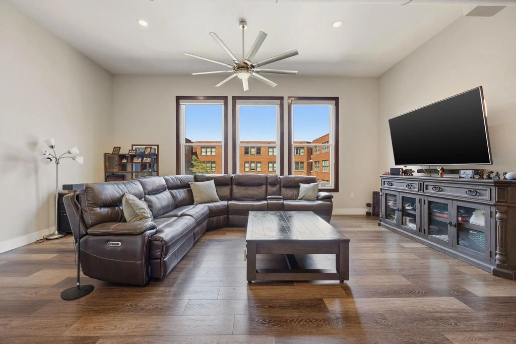 2502 Live Oak Street 235, Dallas
