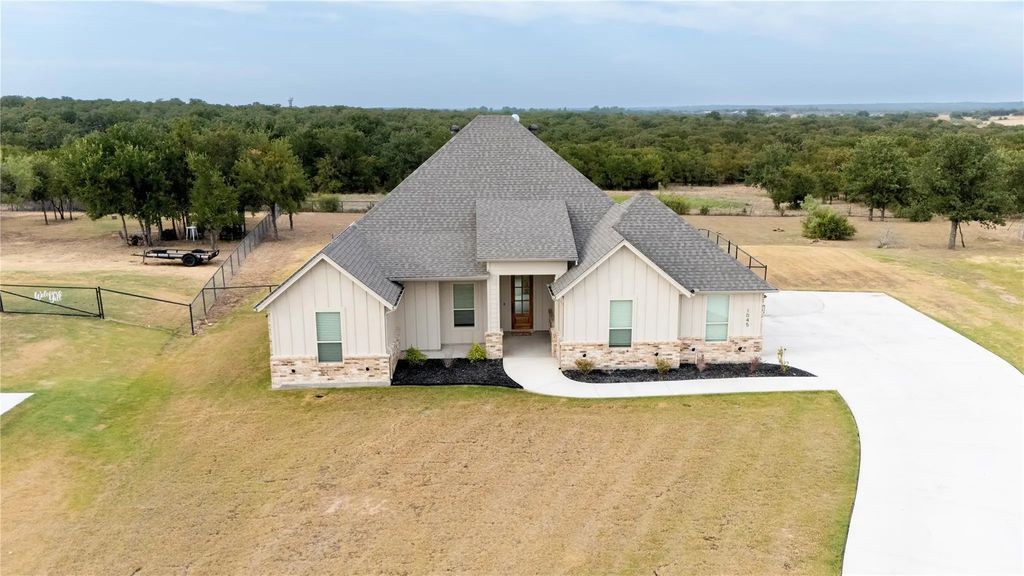1045 Bermes Court, Brock
