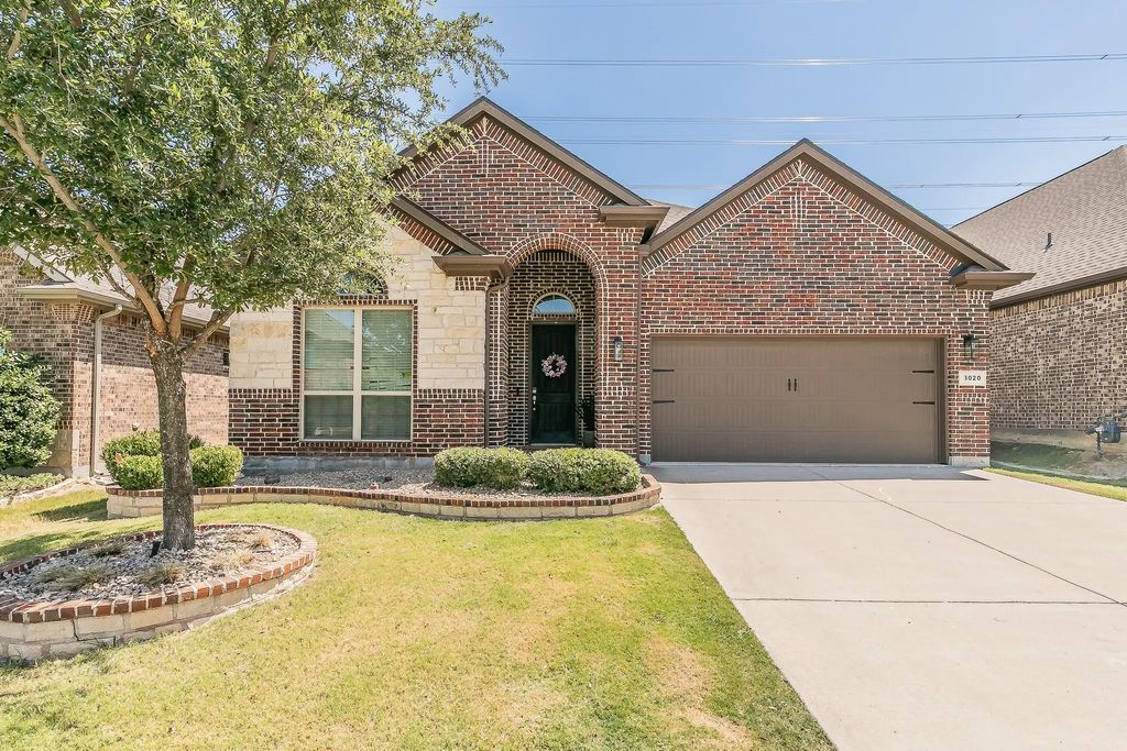 3020 Bella Lago Drive, Fort Worth