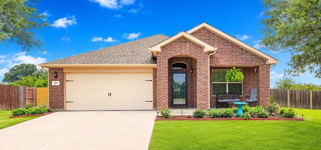 127 Creekview Drive, Azle